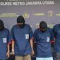 Polisi menangkap pelaku pengeroyokan di depan pintu gerbang utama Taman Impian Jaya Ancol. (Instagram.com/@polres_metro_jakarta_utara) 
