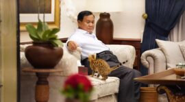 Cawapres nomor urut 2 Gibran Rakabuming Raka mengunjungi capres Prabowo Subianto di kediamannya di Jalan Kertanegara IV, Jakarta Selatan. (Dok. TKN Prabowo Gibran)


